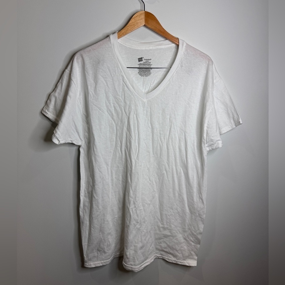 Hanes Comfort Soft White V-Neck Men’s T-Shirt (L)